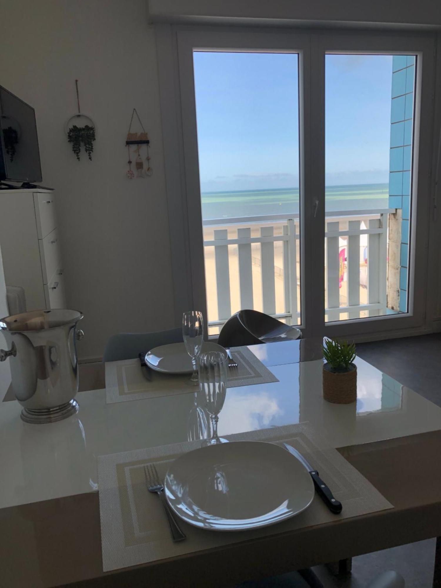 Appartement Sur La Plage De Malo Les Bains Vue Mer Dunkirk Exteriér fotografie